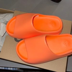 SOLD!!! !!  Rare Yeezy Flame Slides